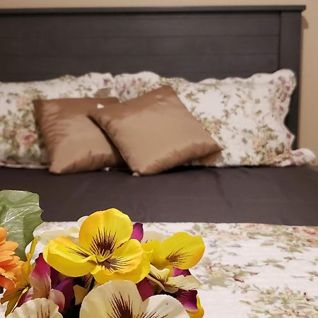 Farhad'S B&B Abbotsford Exterior photo
